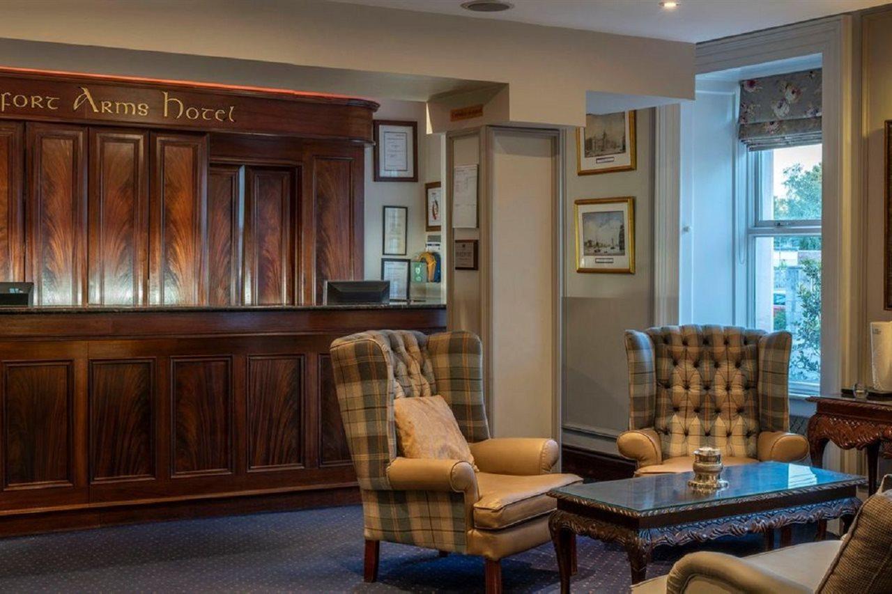 Headfort Arms Hotel Келс Екстериор снимка