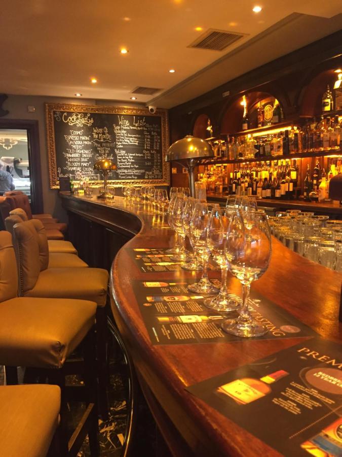 Headfort Arms Hotel Келс Екстериор снимка