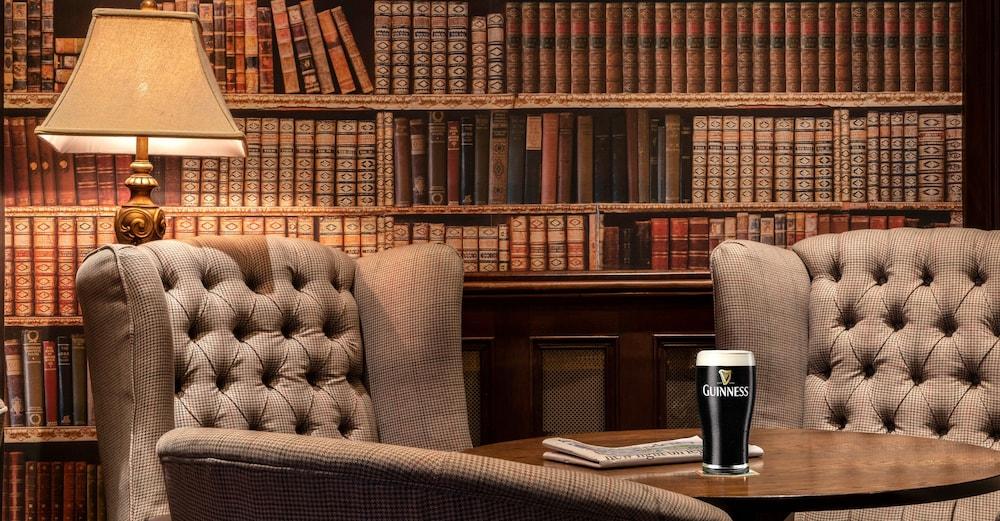 Headfort Arms Hotel Келс Екстериор снимка